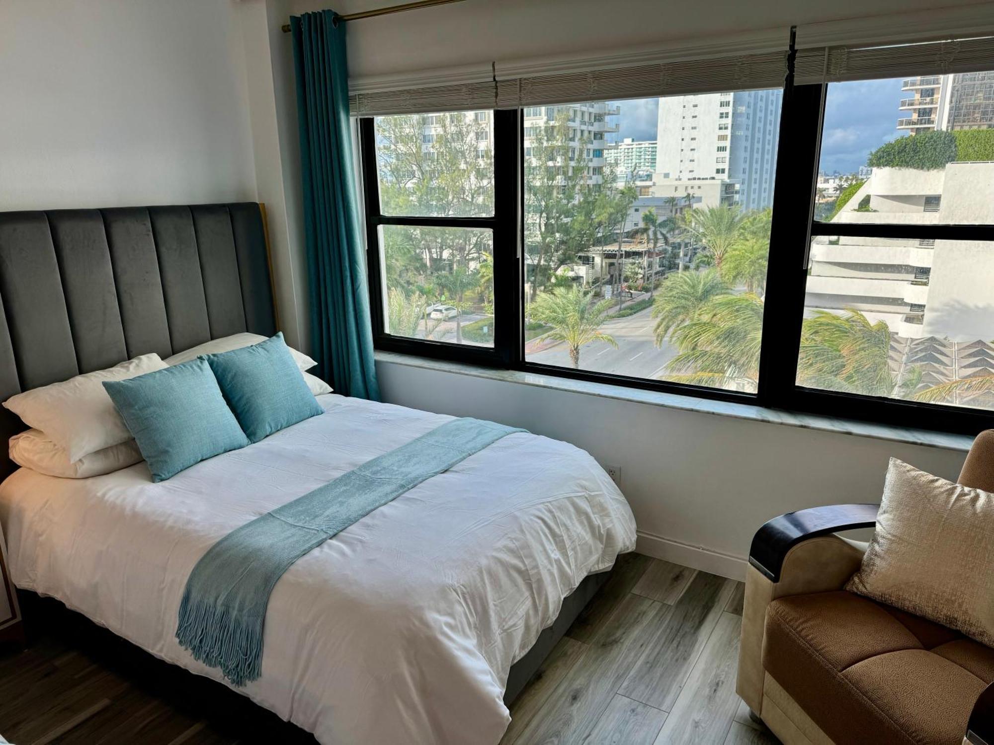 Directly On The Beach With Pool & Parking ميامي بيتش المظهر الخارجي الصورة