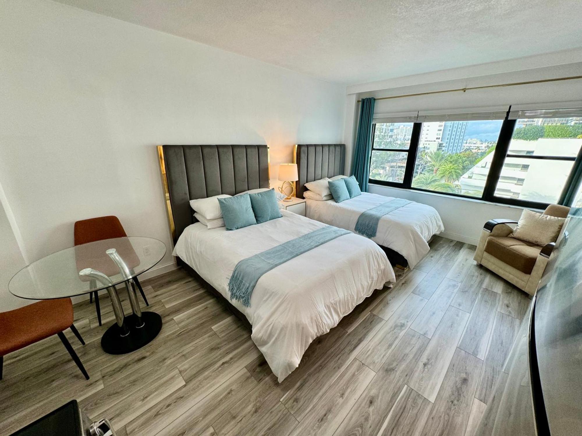 Directly On The Beach With Pool & Parking ميامي بيتش المظهر الخارجي الصورة